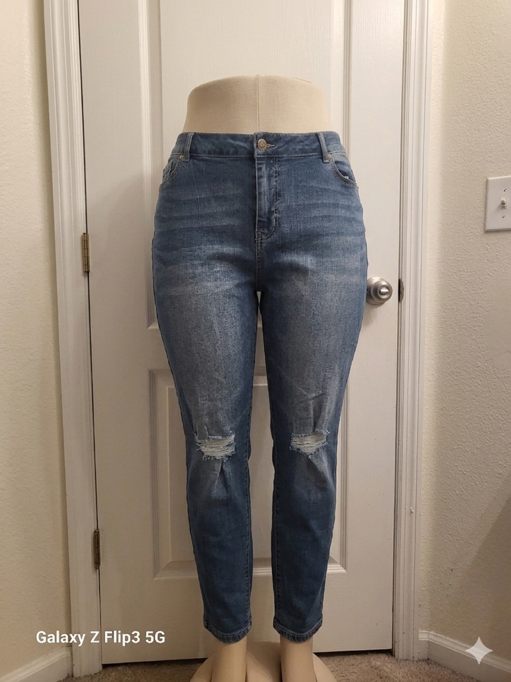 Indigo Fusion Classic High-Rise Women's Jeans in Light Blue Wash Pre-owned Size